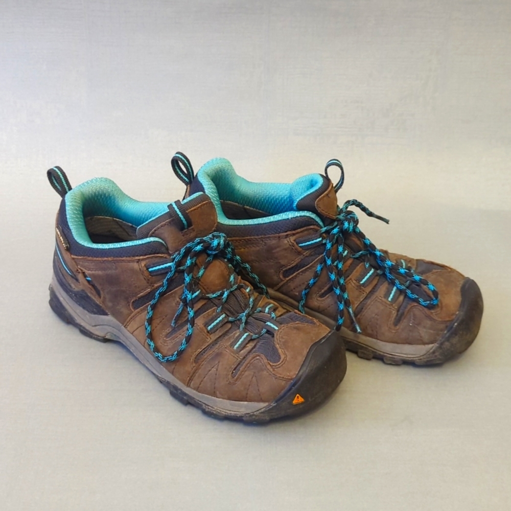 Ladies Waterproof Keen Hiking Shoes/Boots
